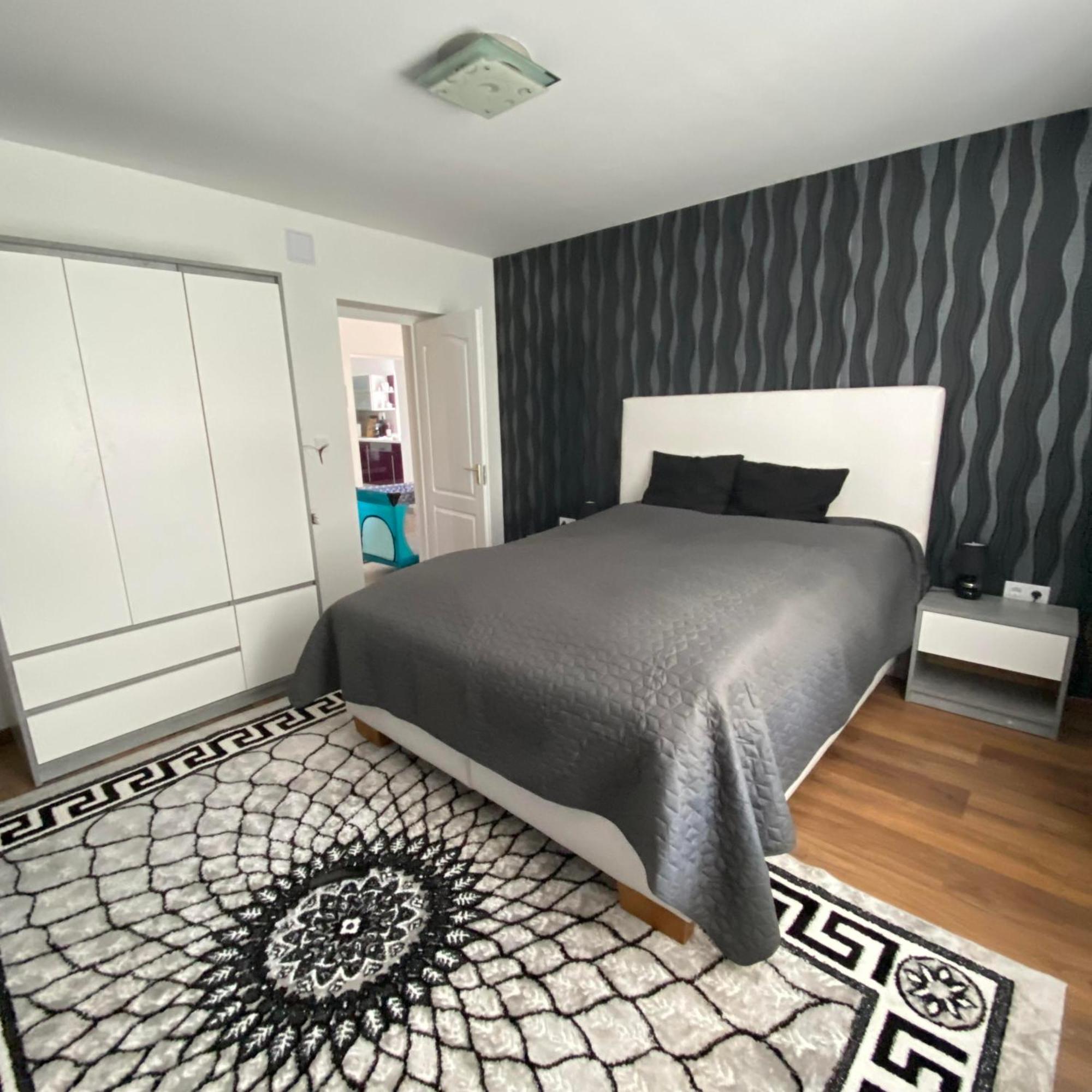 Perla Vendeghaz Igal Apartment Luaran gambar