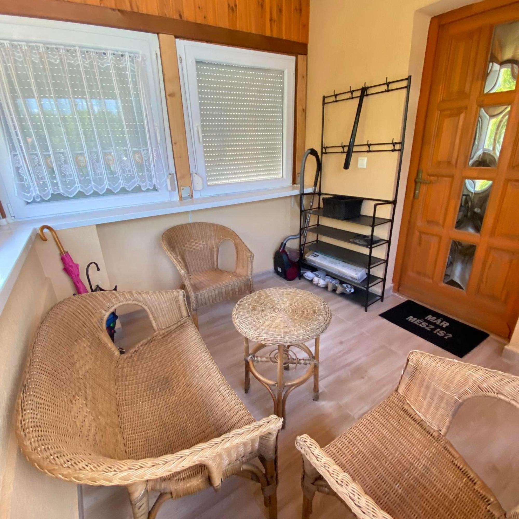 Perla Vendeghaz Igal Apartment Luaran gambar